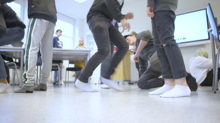 8 av 10 får för lite motion – Läraren Linda gör skillnad för elevernas hälsa 