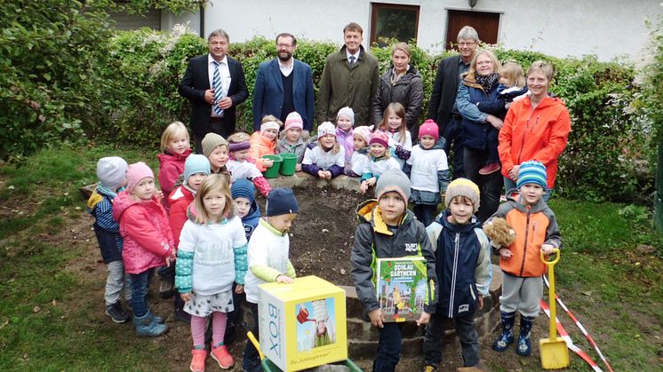 Schlaugärtner-Zwerge in Pettendorf: Kindergarten St. Margareta erhält Unterstützung vom Bayernwerk