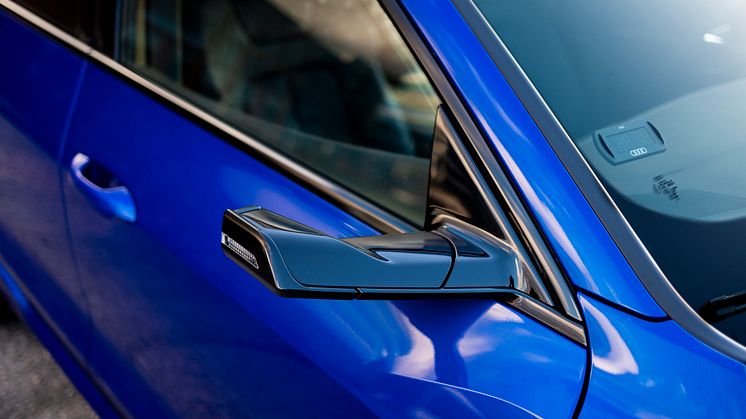 Audi Q8 e-tron (Ultrablå metallak)