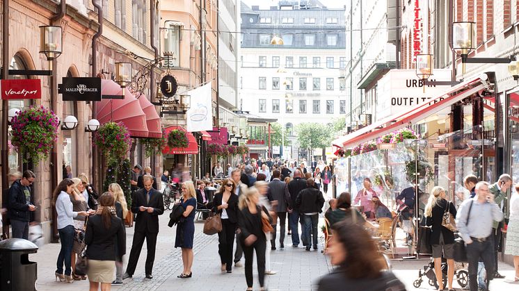 Hufvudstaden välkomnar Burberry till Bibliotekstan.