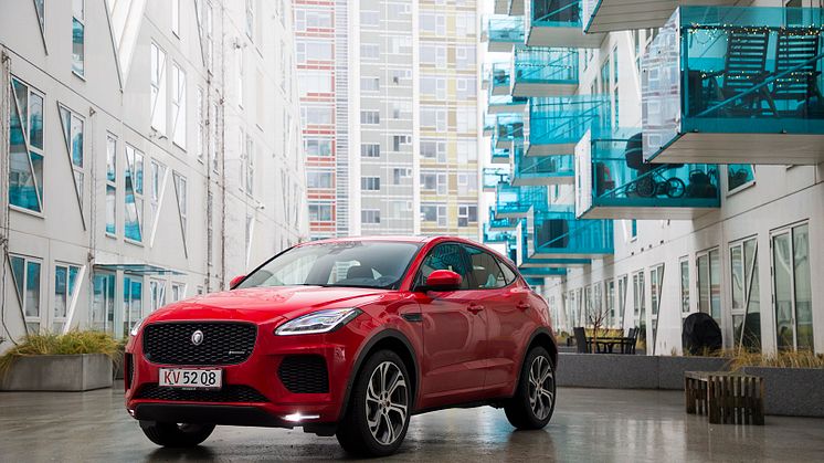 Jaguar Land Rover stærkt fra start