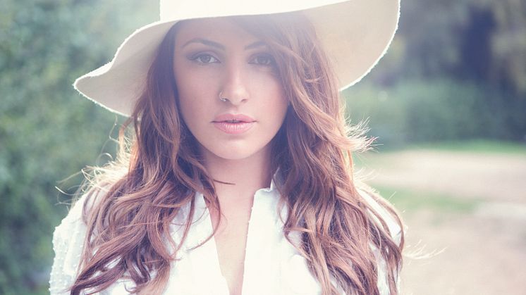 Eurovisionstjärnorna Helena Paparizou och Gina G till Stockholm Pride