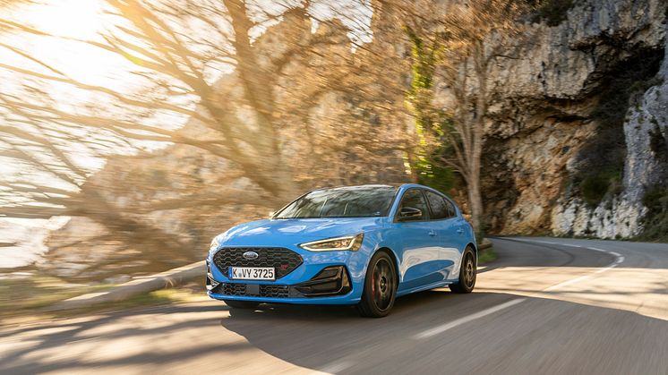 2024_FORD_FOCUS-ST_20.jpg