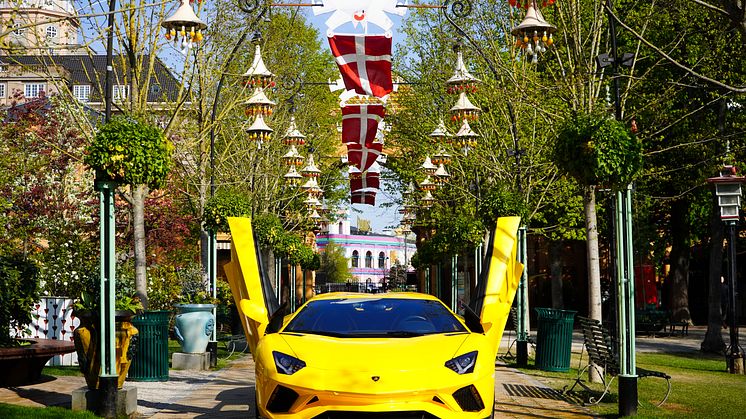Lamborghini_Aventador_Tivoli_Bull_Run_hovedindgang