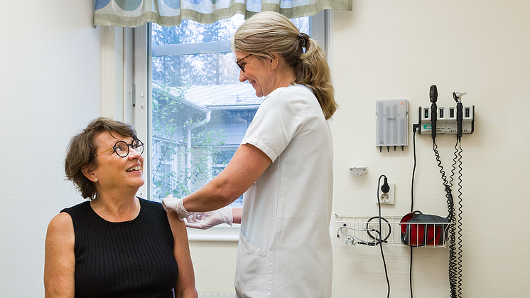 Fler behöver vaccinera sig mot covid-19, framförallt bland personer som är 80 år eller äldre.