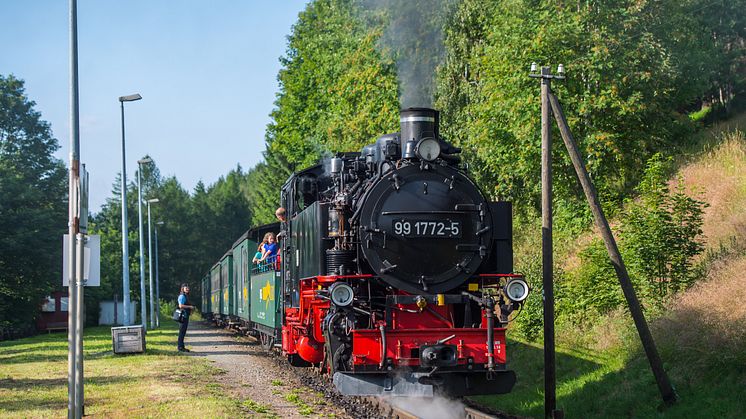 Fichtelbergbahn_Cranzahl_Oberwiesenthal_Familie_Foto TVE_GeorgUlrichDostmann100