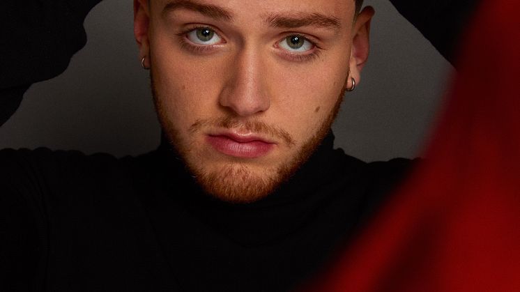Bazzi-2018-Press-Photo-5-Photo-Credit-Bryant-1