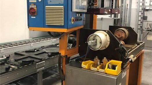 Crack detection bench