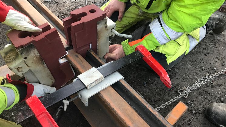 Siste sveis av trikkeskinner i Grefsenveien 6
