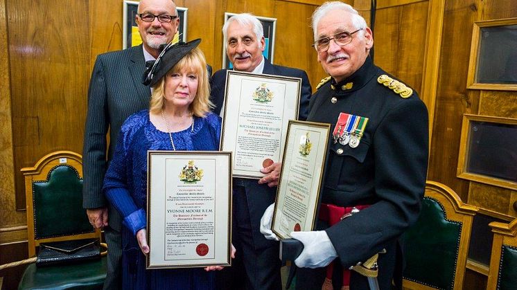 Amir Khan a big hit at Freedom of Borough ceremony