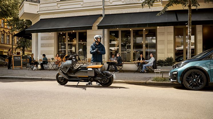 BMW CE 04
