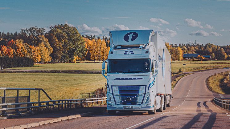 Volvo FH Aero 2.jpg