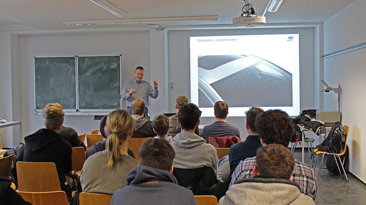 Mehr als 300 Schülerinnen und Schüler beim 6. Fachtag Informatik am 24. Januar 2017 an der Technischen Hochschule Wildau
