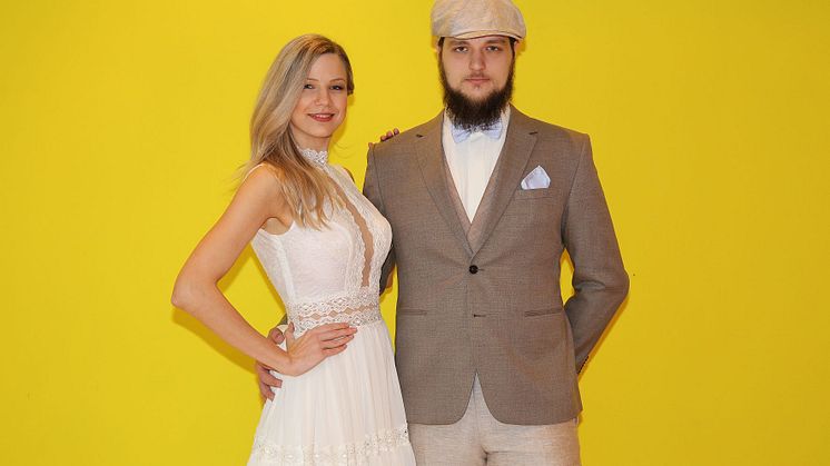 Vintage und schlicht: Die Models Valeria und Paul präsentieren neue Trends der Hochzeitsmode - Foto Isabell Gradinger