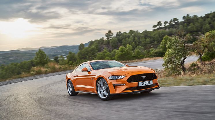 FORD MUSTANG 2017 (26)