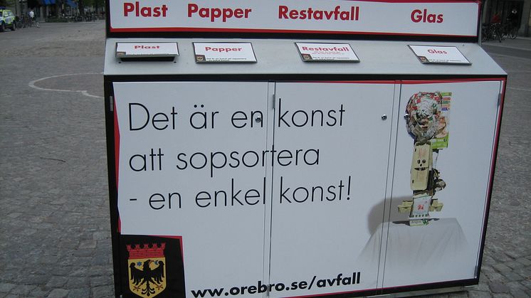Sorteringsskåp i city gör att örebroarna kan sortera sitt skräp även på stan