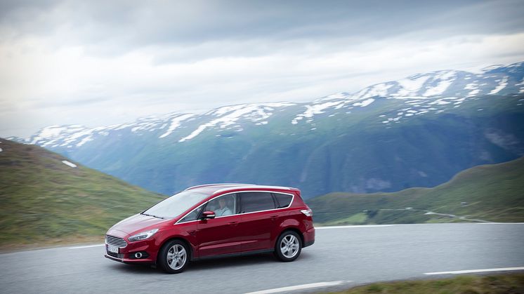 Endelig er nye S-MAX på plass i Norge - nå også med AWD