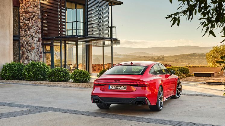 Audi RS 7 Sportback (tangorød)