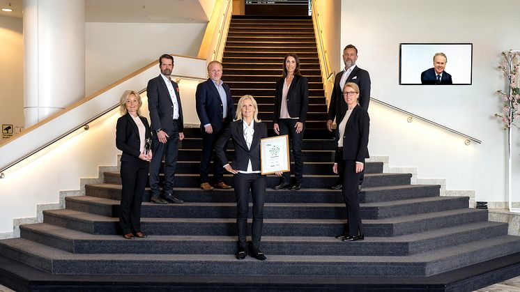 Vd och koncernchef Carin Kindbom, i mitten, tillsammans med Svenska Mässan Gothia Towers koncernledning.