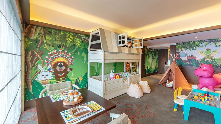 Urban Jungle Suite_Kids_B.jpg