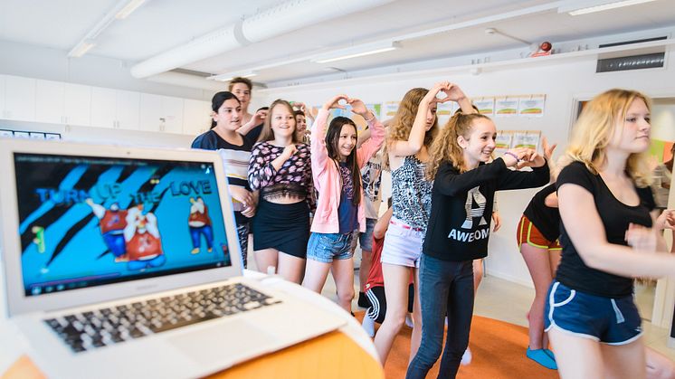 Erlaskolan Östra arrangerar ”Upp och Hoppa-dag” för eleverna