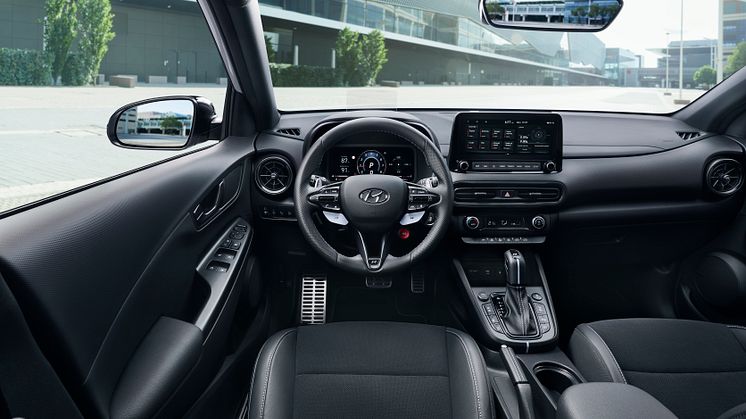 hyundai-kona-n-test-drive-sonic-blue-details-10