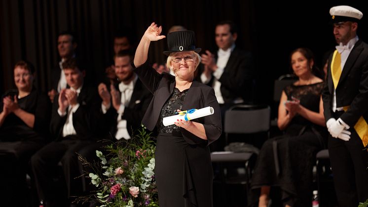 Stolt nyss promoverad doktor, Akademisk högtid, Jönköping University 2019