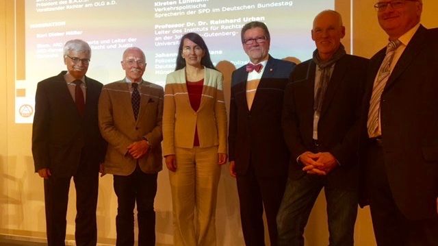 BADS-Symposium mit Experten zur Frage „Atemalkohol statt Blutentnahme?"