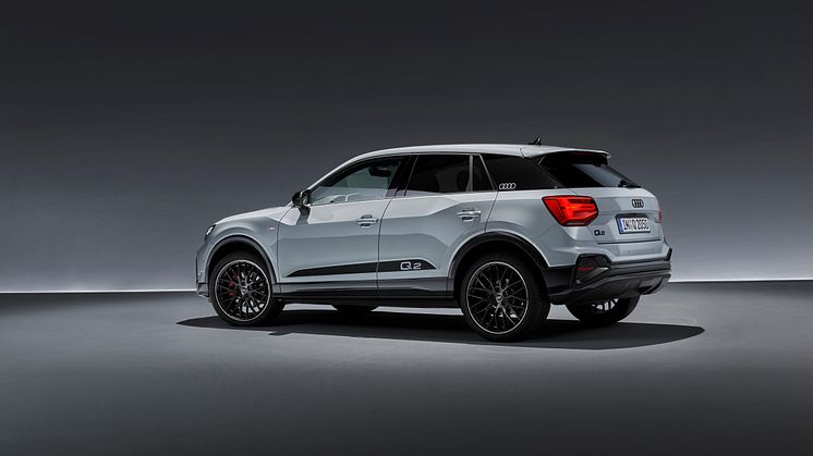 Audi Q2 (Pilegrå)