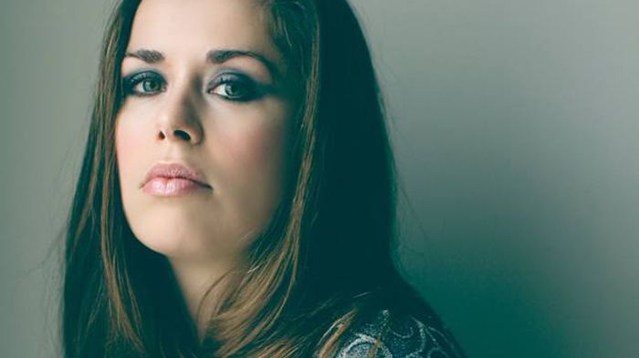 Ida Gard varmer op til turné og koncert i VEGA med releasefest i Ideal Bar
