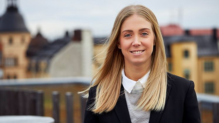 Sandra Petersson är ny chef för Foras avdelning Partsrelationer och Produkt. Hon kommer närmast från en roll som affärsansvarig på samma avdelning och har en bakgrund som handläggare på Fora.