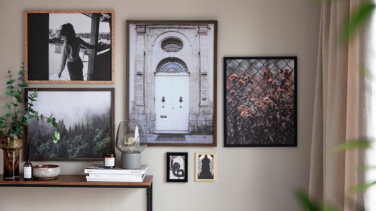 RUSTA_S3_2020_Home_Decoration_Tavelvägg_ramar_posters
