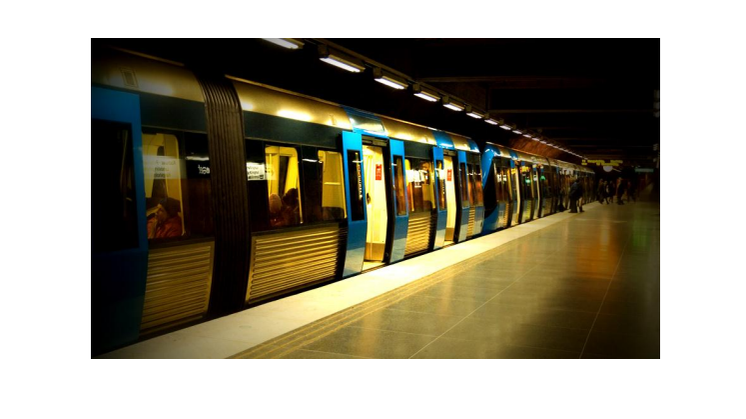 PM Tunnelbana och tvärbana istället för motorväg