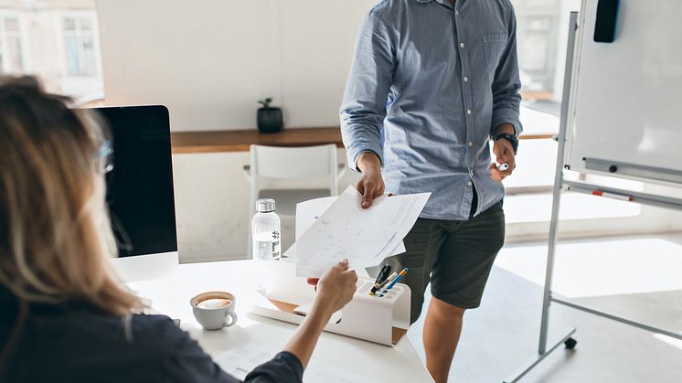 Simployers juridiske HR- og ledelsesrådgiver Hans Gjermund Gauslaa sier at det i utgangspunktet er opp til arbeidsgiver å bestemme kleskoden på jobben. FOTO: Dreamstime