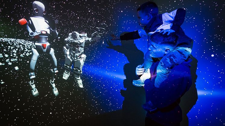 Entdecke fremde Galaxien mit deinem Avatar in der STERNTALER Erlebnisausstellung in Schloss & Park Lichtenwalde (Foto: Carsten Beier)