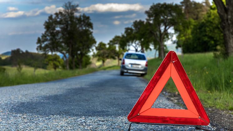 Visste du att du alltid måste ha en varningstriangel i bilen för att slippa böter? 