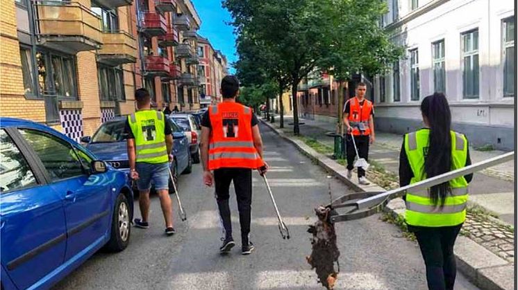 Bilder fra Tøyen Frivilligsentral sitt innlegg i Strandryddedagen – Vi rydder fra Tøyen til Akerselva