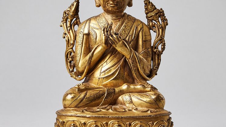 TIBETANSK STATYETT FÖRESTÄLLANDE BUDDHISTMÄSTAREN TSONGKHAPA