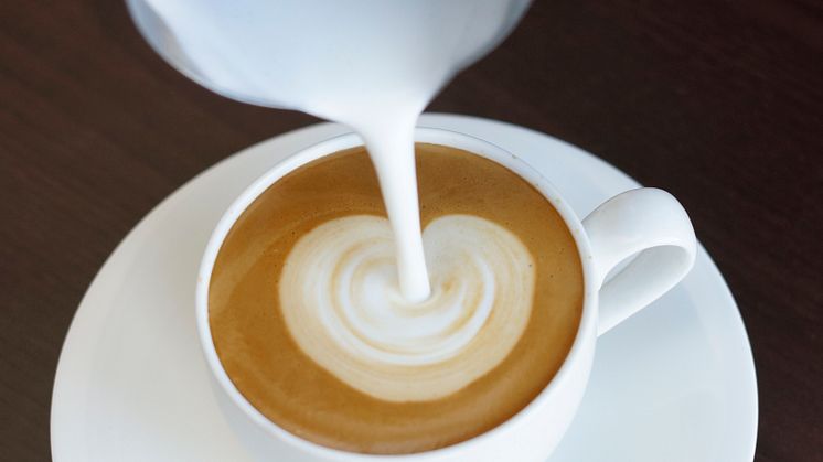 How to make a coffee heart - Step 3