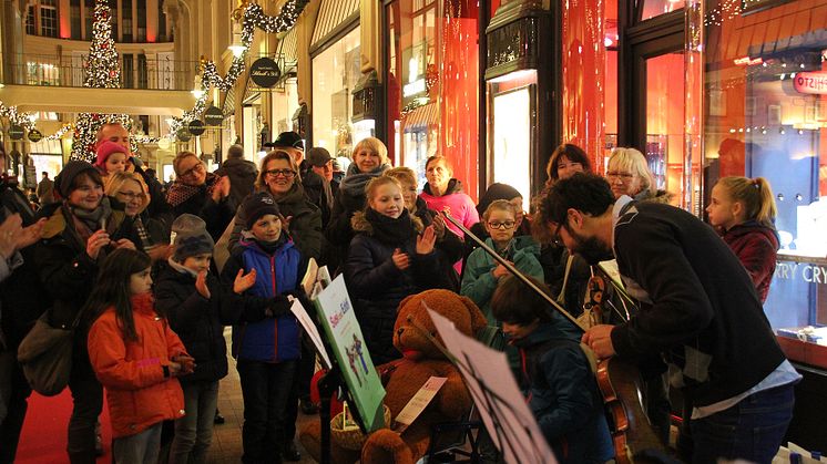 Erfolgreicher Bärenherz-Weihnachtsbasar 2016: Rückblick in Bildern