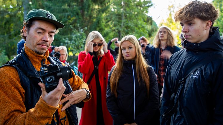 Ammattikuvaaja Harri Tarvainen toimi mentorina Canon Young People -ohjelmassa