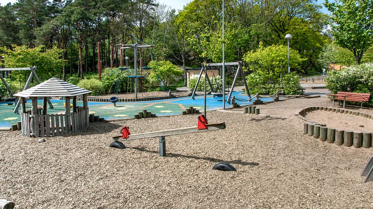 Färjenäsparkens lekplats i Lundby är en populär stadsdelslekplats. Foto: Peter Svenson.