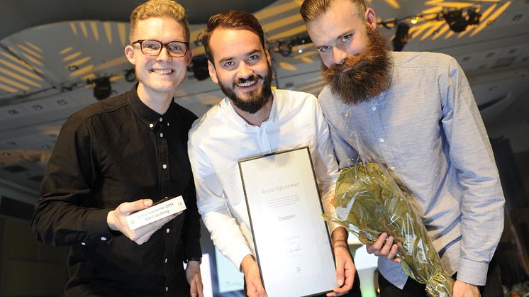 Grunerløkka-baserte Dapper ble Årets Nykommer. Johan Brox, Erlend Simensen og Andreas Doppelmayr viser stolt fram trofeet.