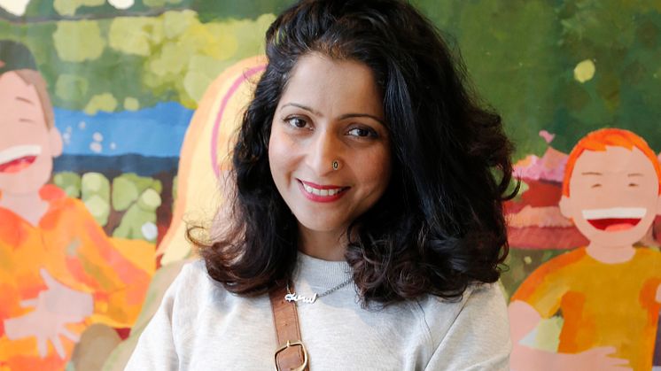 Saadia Hussain, konstnärlig ledare för projektet Seniorernas konst