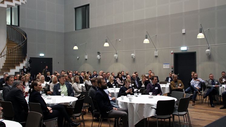 Mingel på Näringslivsfrukost