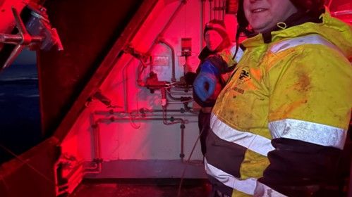 To polarhelter ombord