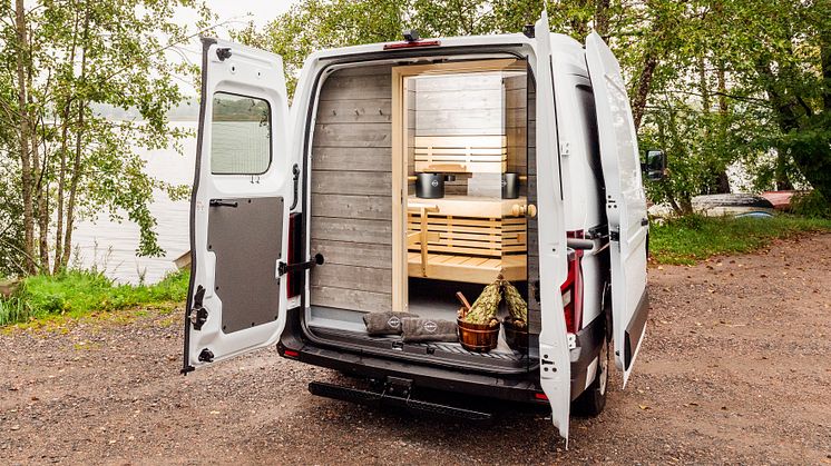 Nissan_Interstar Sauna_4.JPG