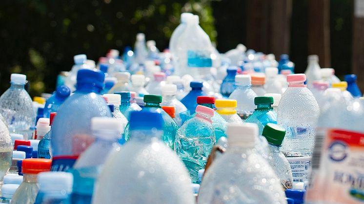 Azets 7.000 medarbetare stödjer FN:s Världshavsdag med  Azets Plastic Pick-Up Day