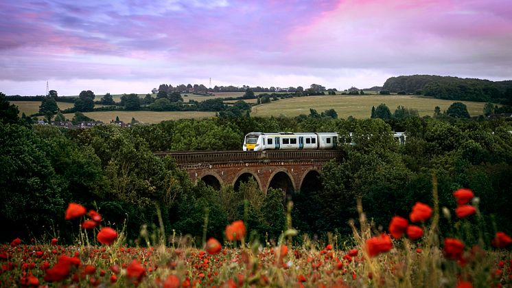Explore the great outdoors with walking routes near Thameslink and Great Northern stations
