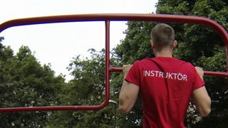 Pressvisning av utegymsaktivitet 